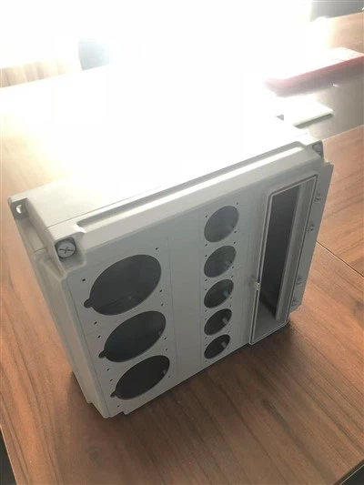 Özelleştirilmiş plastik kutu ile CNC işleme